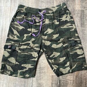 men’s Baggy camo shorts